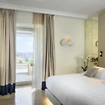 Marina - Preferred & 5* Capri