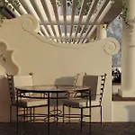Marina - Preferred & Hotell Capri