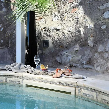 Marina - Preferred & Otel Capri