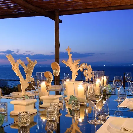 Marina - Preferred & Hotel Capri