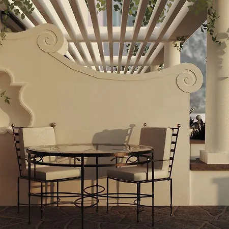 Marina - Preferred & Szálloda Capri