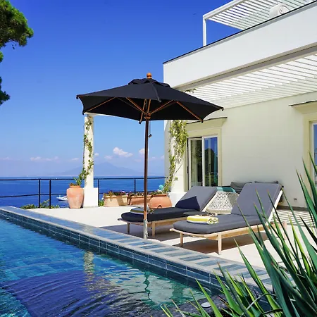 Marina - Preferred & Hotell Capri