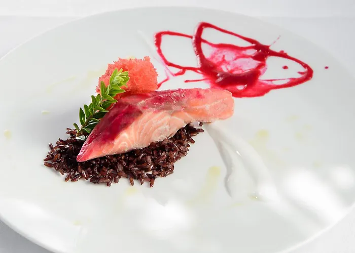 Marina - Preferred & Hotel Capri